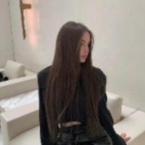 Meet your Posher, Lorena